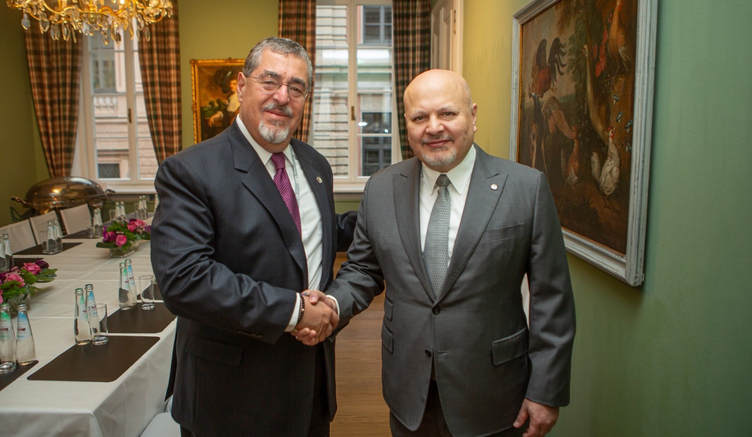 Presidente Arévalo se reúne con fiscal general de la Corte Penal Internacional