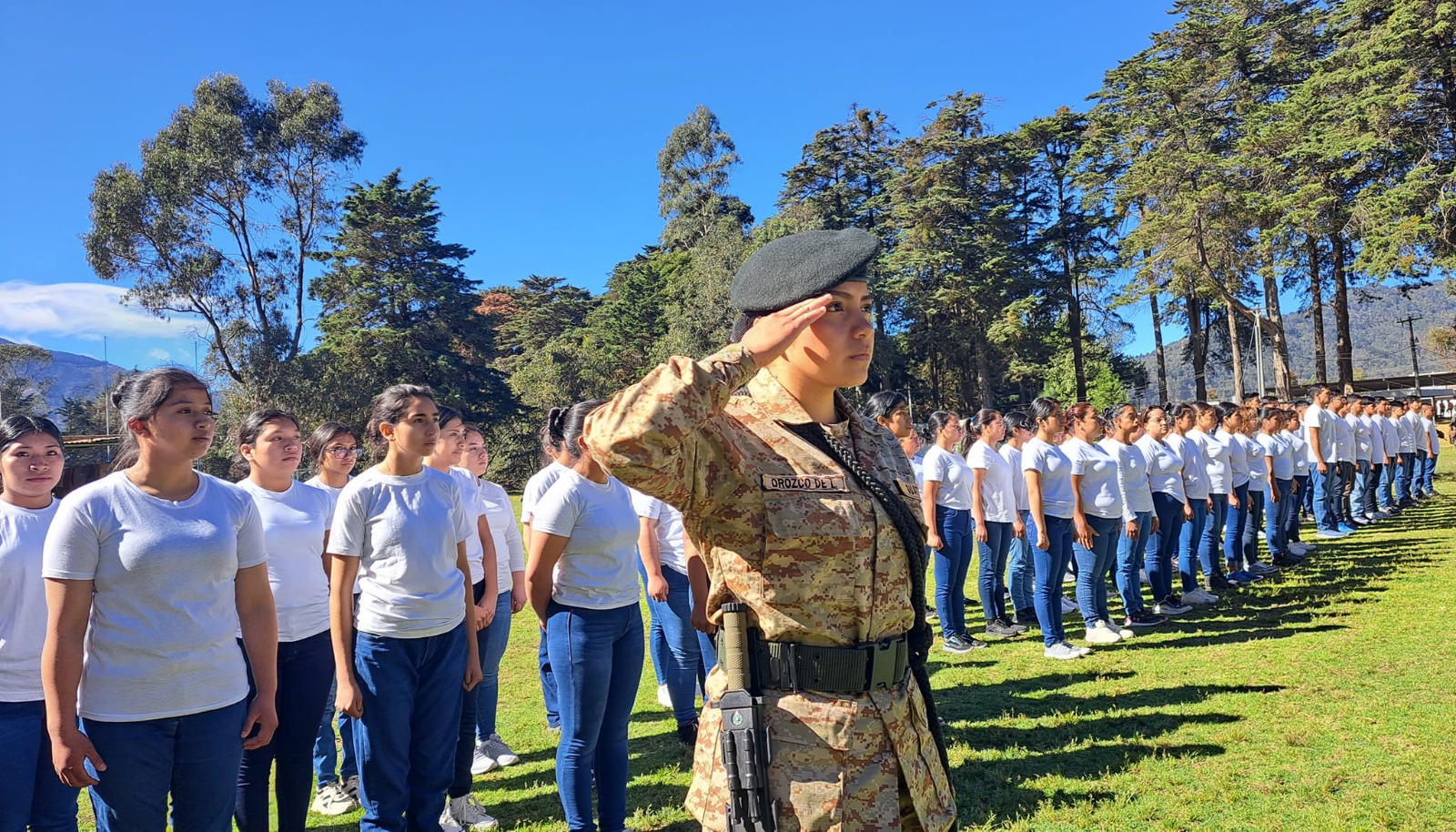 Mujeres son parte del ciclo de entrenamiento militar en San Marcos