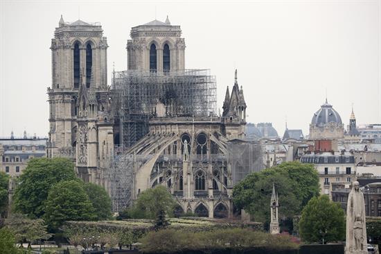 La nueva aguja de Notre Dame ya es visible para los parisinos