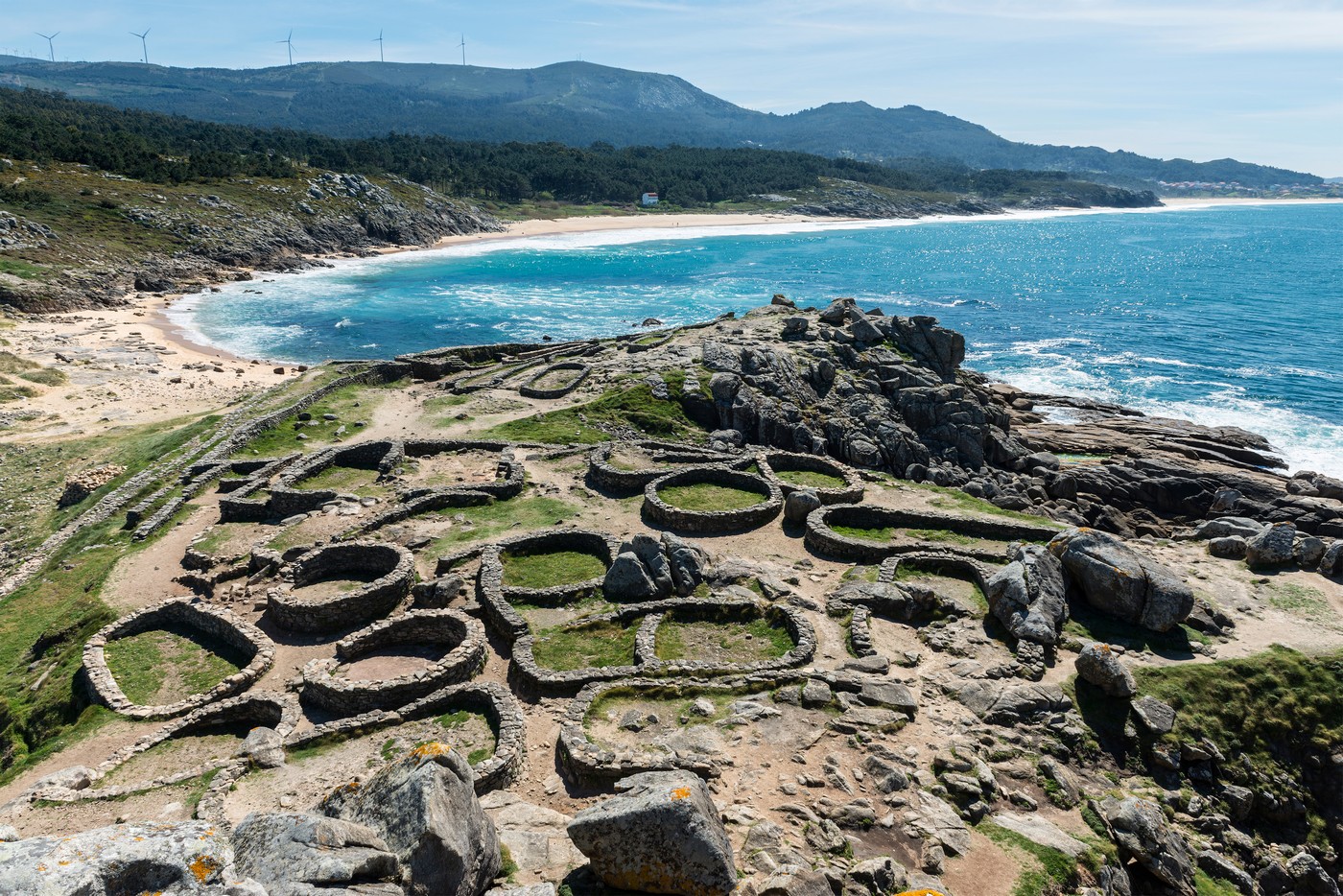 Investigan entierros de personas con animales. Imagen de pueblo prerromano. / Foto: Wordpress.