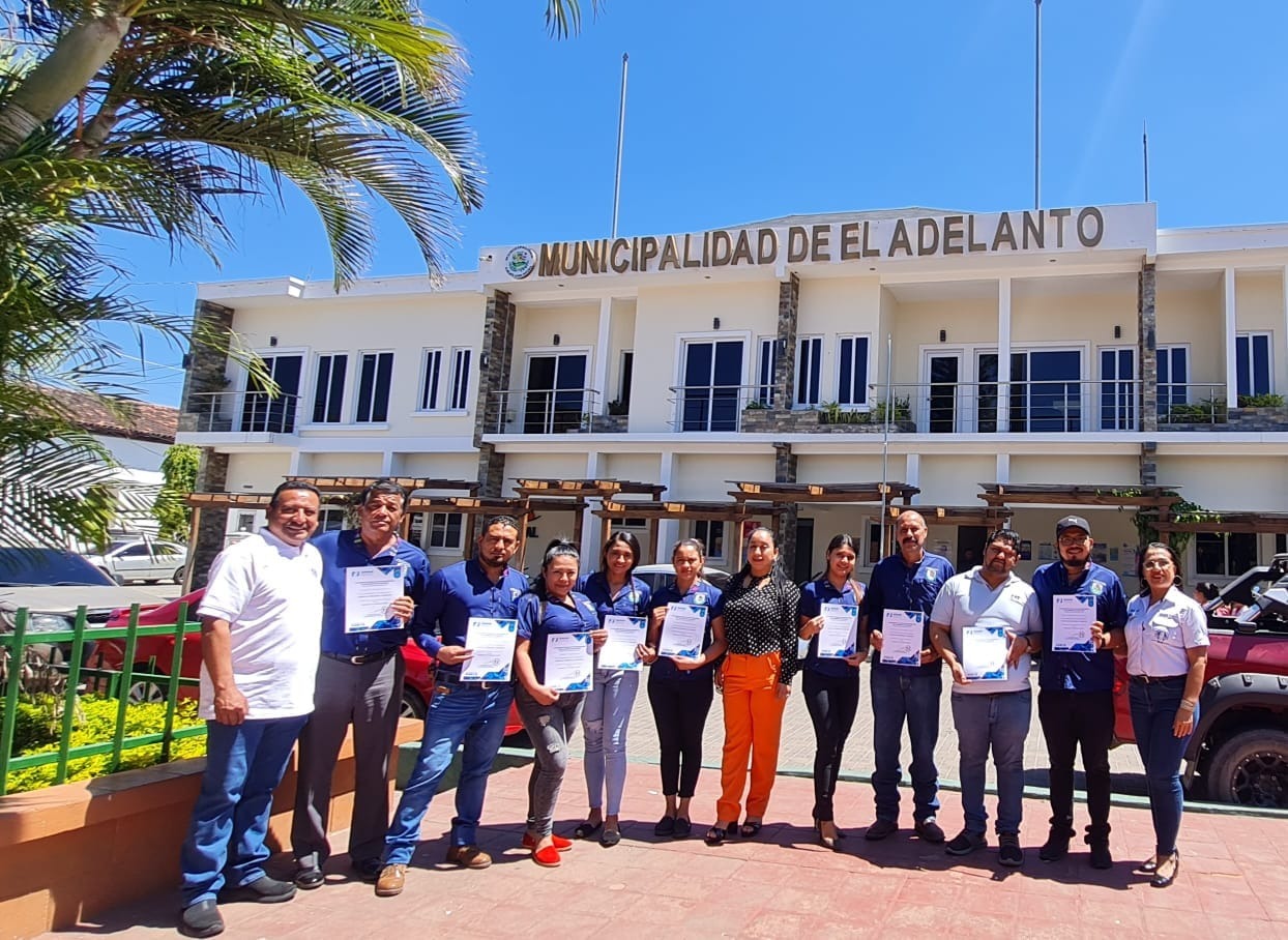 Empleados municipales fortalecen capacidades en Ley de Compras y Contrataciones