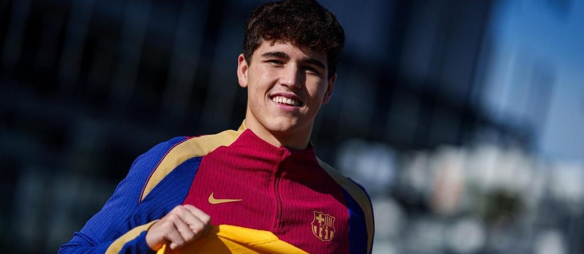 Pau Cubarsí buscará debutar en la Champions ante el Nápoli