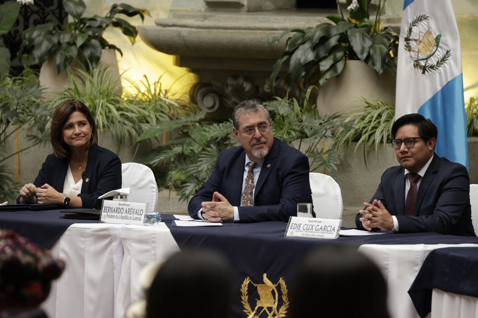 Autoridades participan en el relanzamiento de la iniciativa Gobierno Abierto. /Foto: Dickéns Zamora