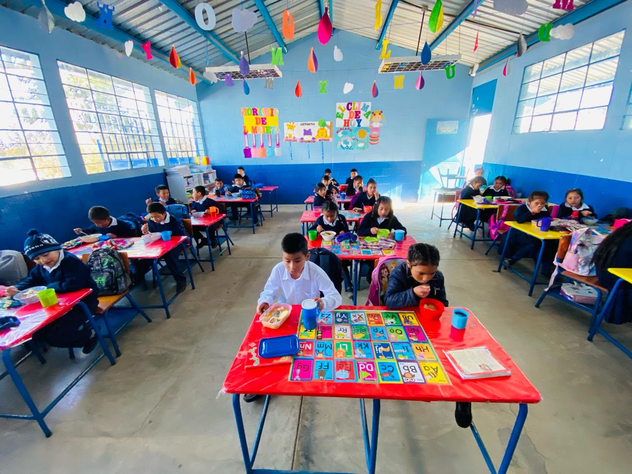 Niños de San Marcos reciben primera entrega de alimentación escolar