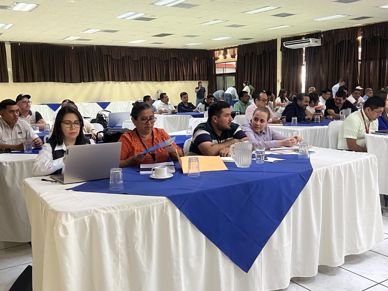 Regiones Nororiente y Suroriente participan en capacitación sobre lineamientos de planificación e inversión pública