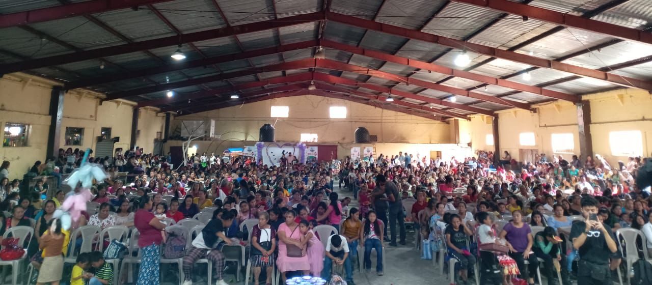 Resaltan compromiso por la igualdad y el empoderamiento de las mujeres en Jalapa
