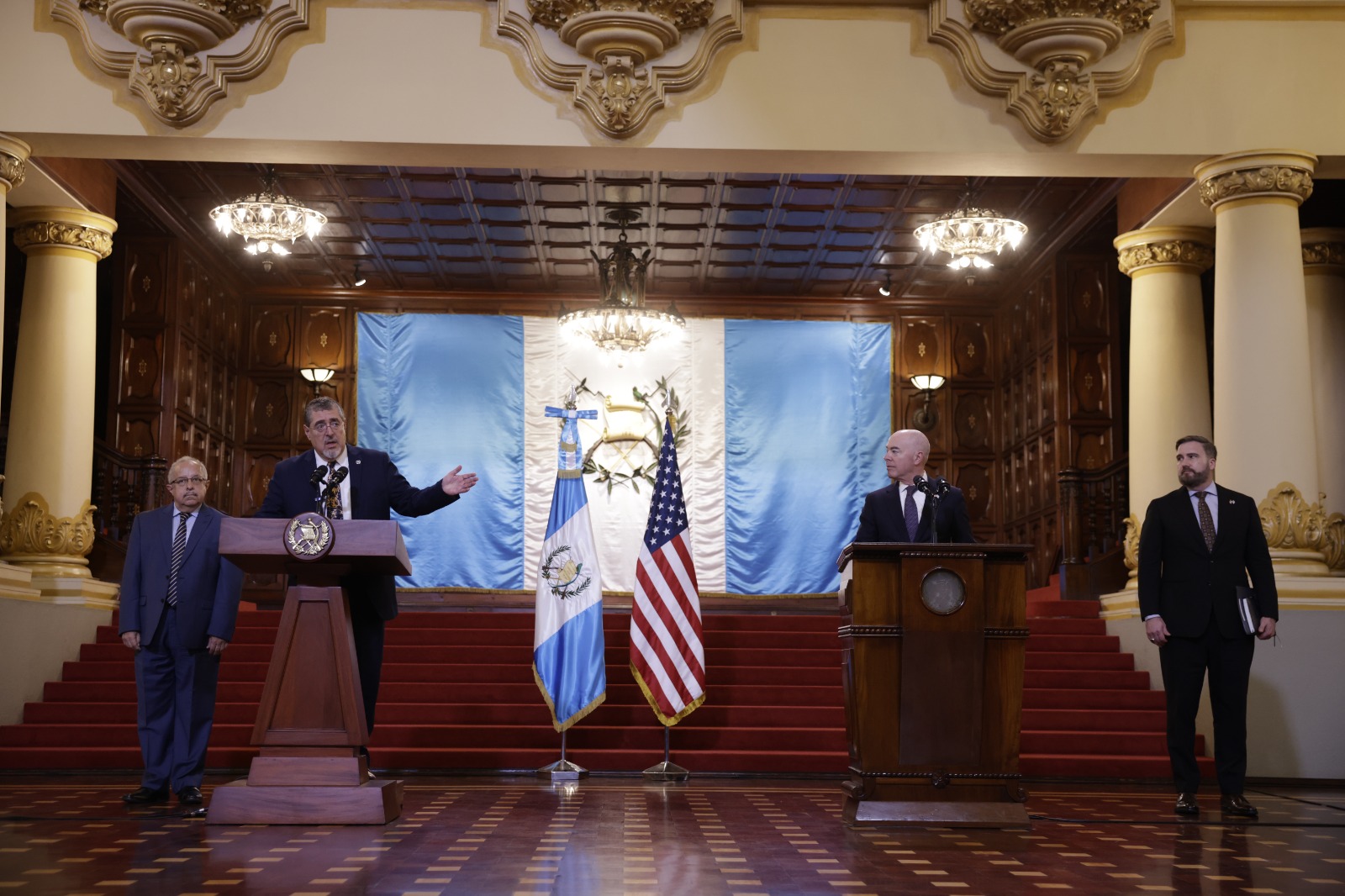 Mayorkas: “El presidente Arévalo nos inspira y estamos muy agradecidos por su liderazgo”