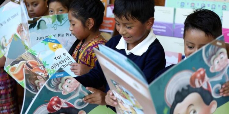 Mineduc convoca para creación de diccionarios en idiomas nacionales