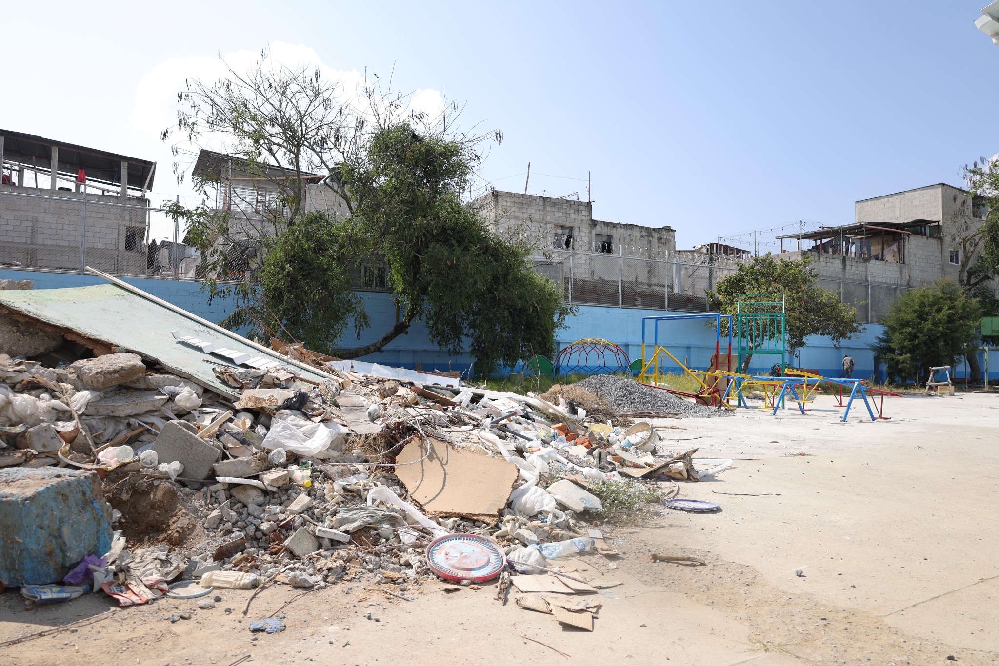 Material para el remozamiento no fue utilizado en la Escuela Urbana Mixta No. 903 el Granizo, zona 7 capitalina. /Foto: CIV
