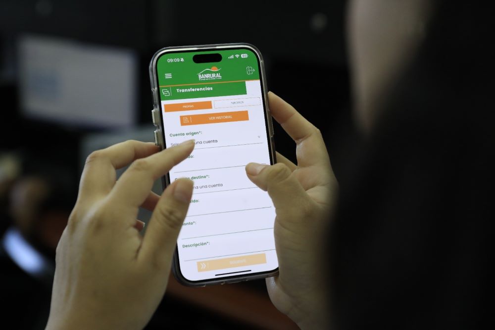 Las mujeres son las que más usan los pagos digitales en Latinoamérica