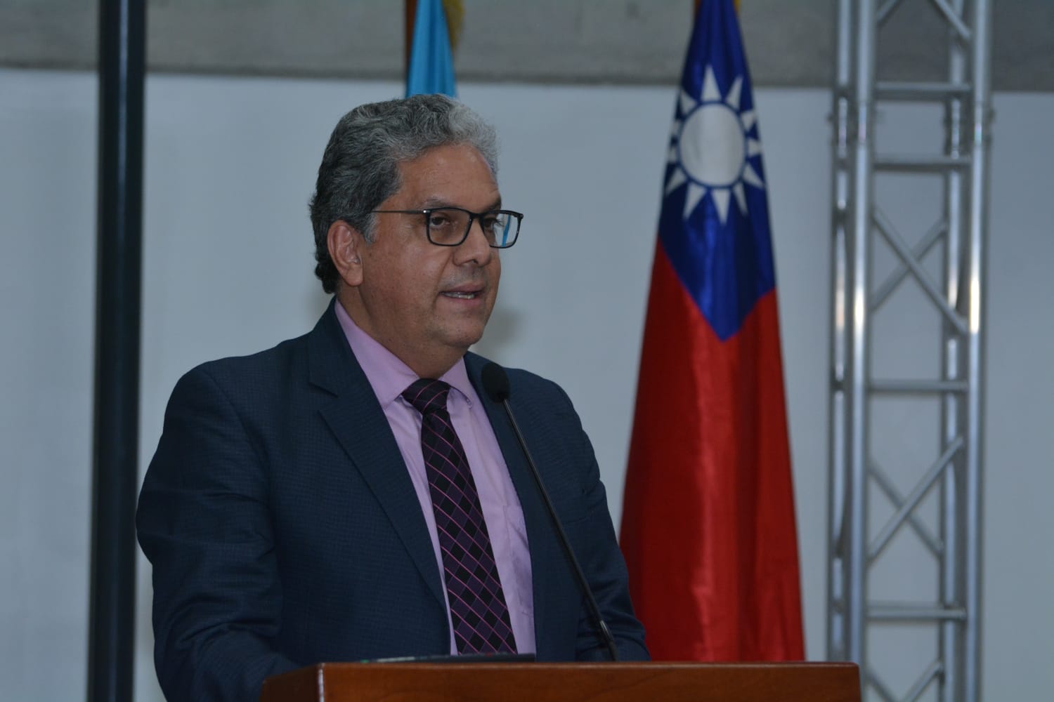 Ministro de Salud informa sobre pasantías médicas con Taiwán. / Foto: MSPAS.