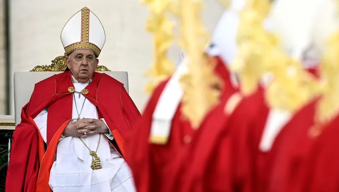 El Papa no lee la homilía en la misa del Domingo de Ramos