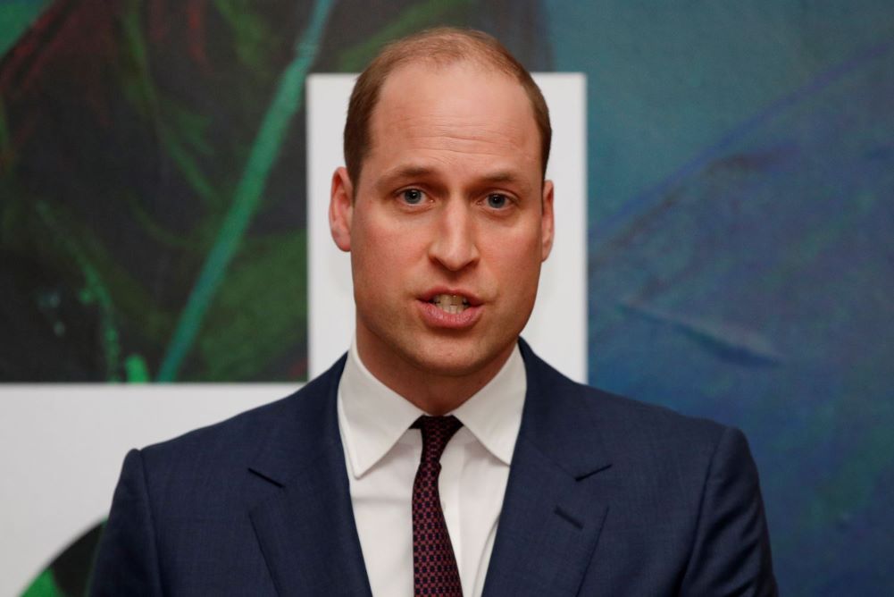 Príncipe Guillermo recuerda a Diana en semana de escrutinio para la monarquía