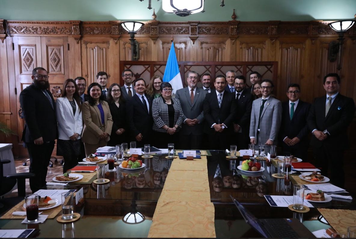 Presidente anuncia avances para la construcción del primer metro de Guatemala