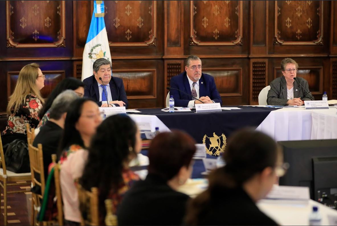 Presidente dirige primera reunión ordinaria de Conaprevi