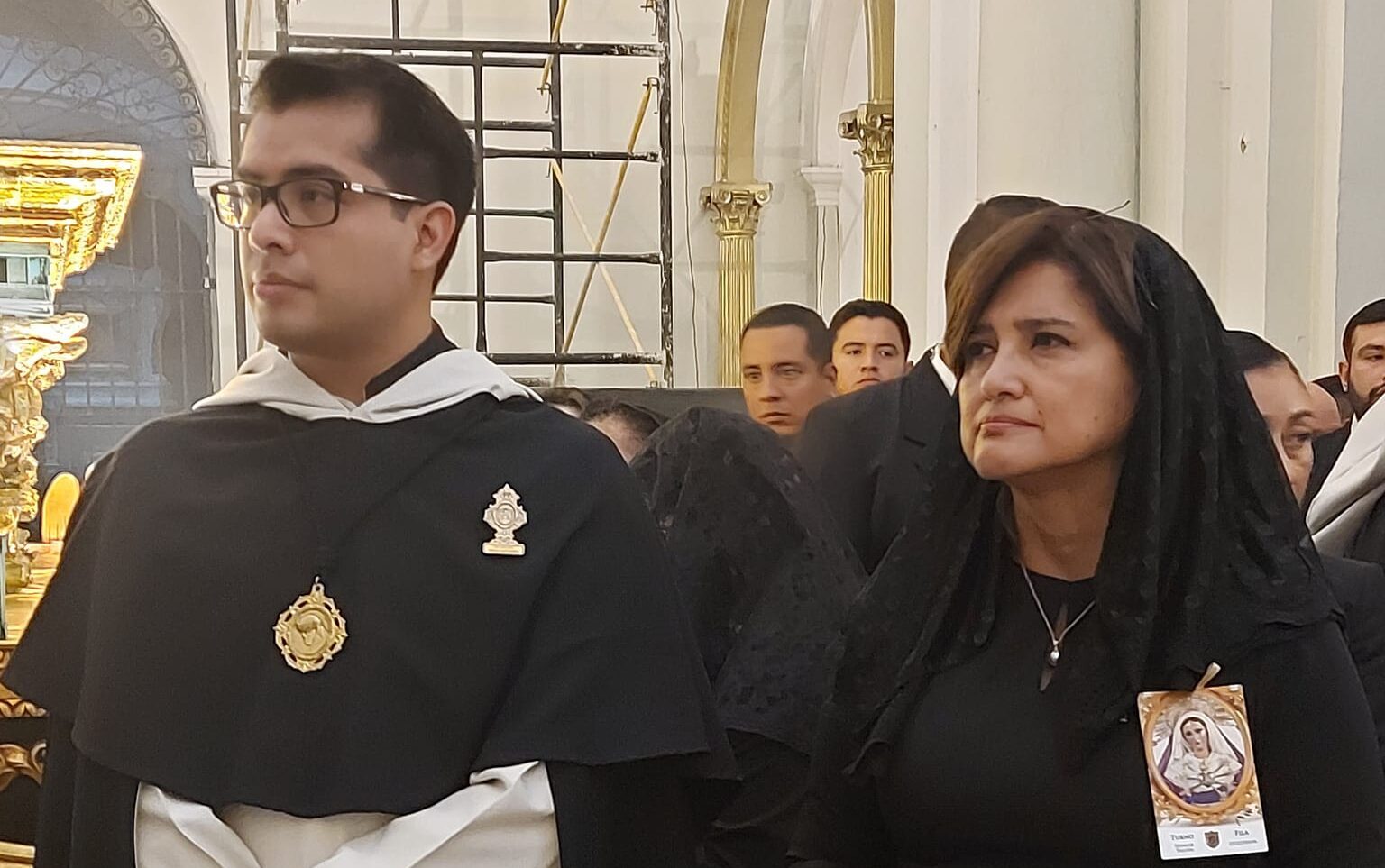 Vicepresidenta participa en cortejo procesional del templo de Santo Domingo