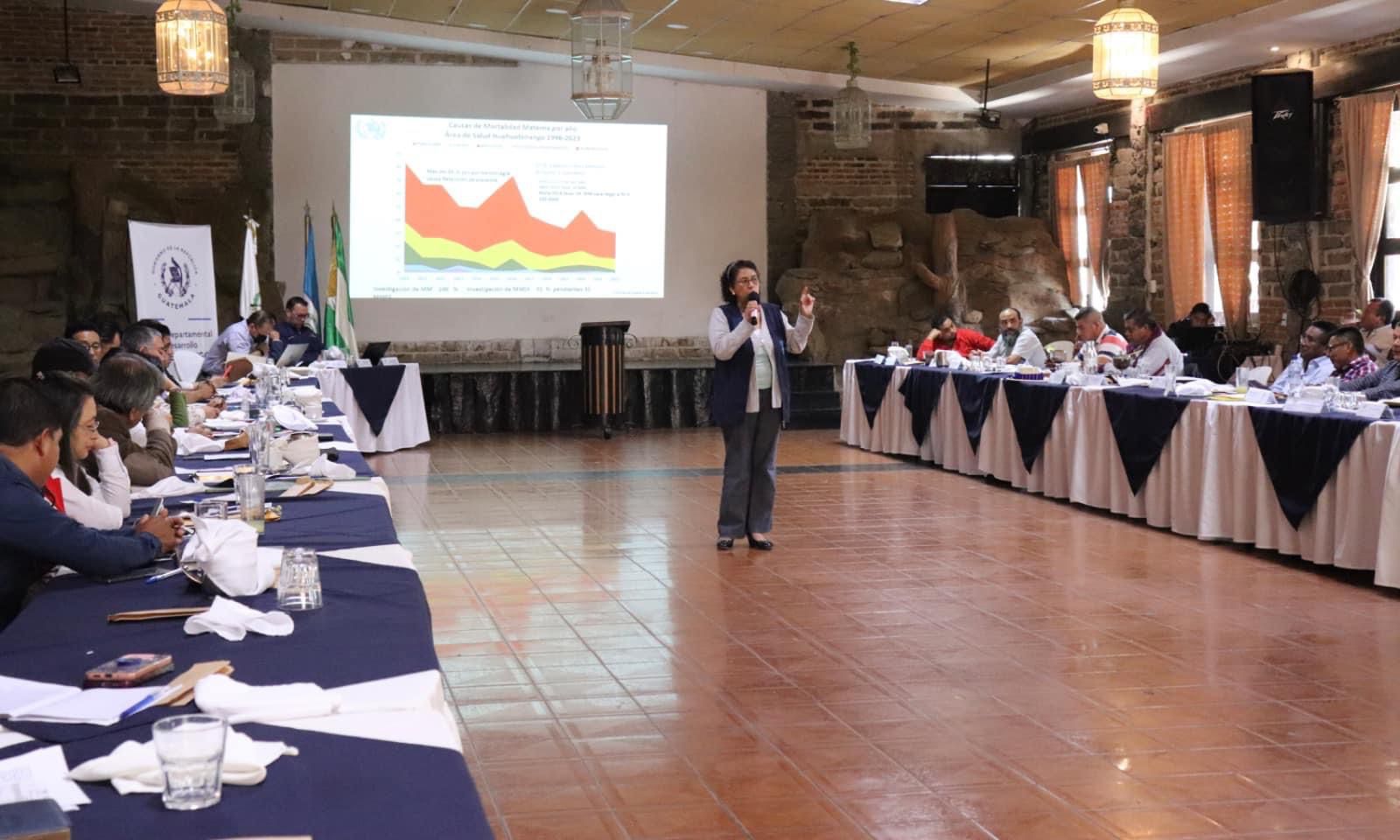 Integrantes del Codede de Huehuetenango dan seguimiento a planes de trabajo