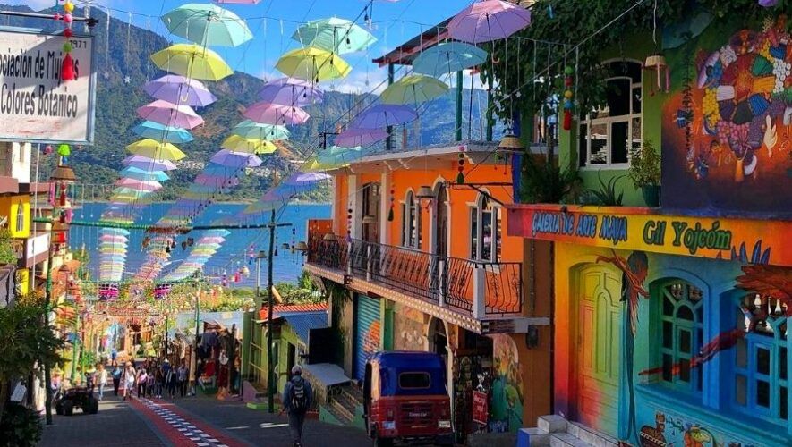 Más de un millón de turistas en San Juan La Laguna, durante la Semana Mayor