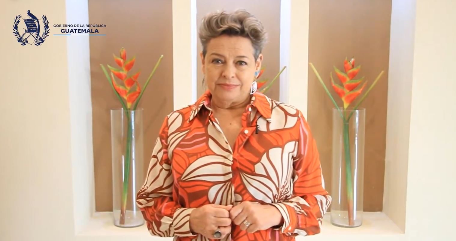 Doctora Lucrecia Peinado destaca la lucha de las mujeres que defienden la igualdad. /Foto: Captura SBS