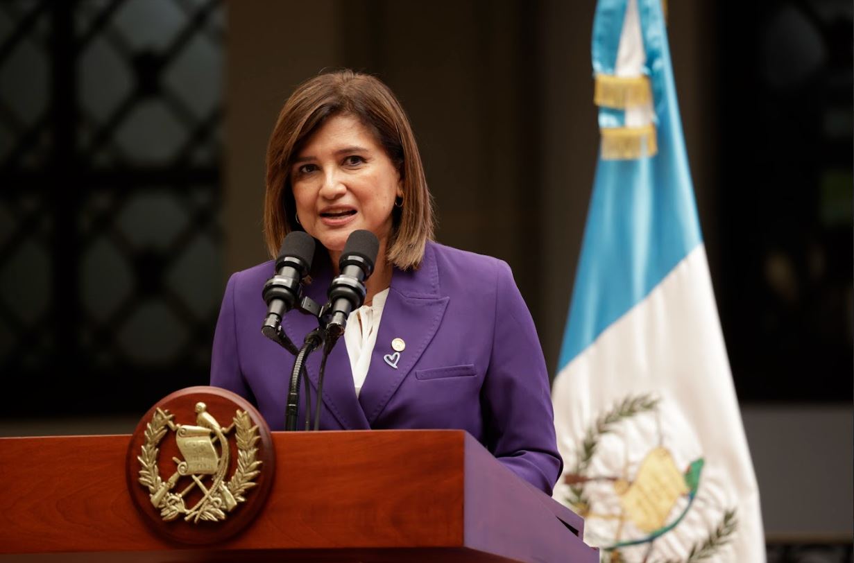 Karin Herrera: Ninguna debería ser perseguida por hacer lo correcto