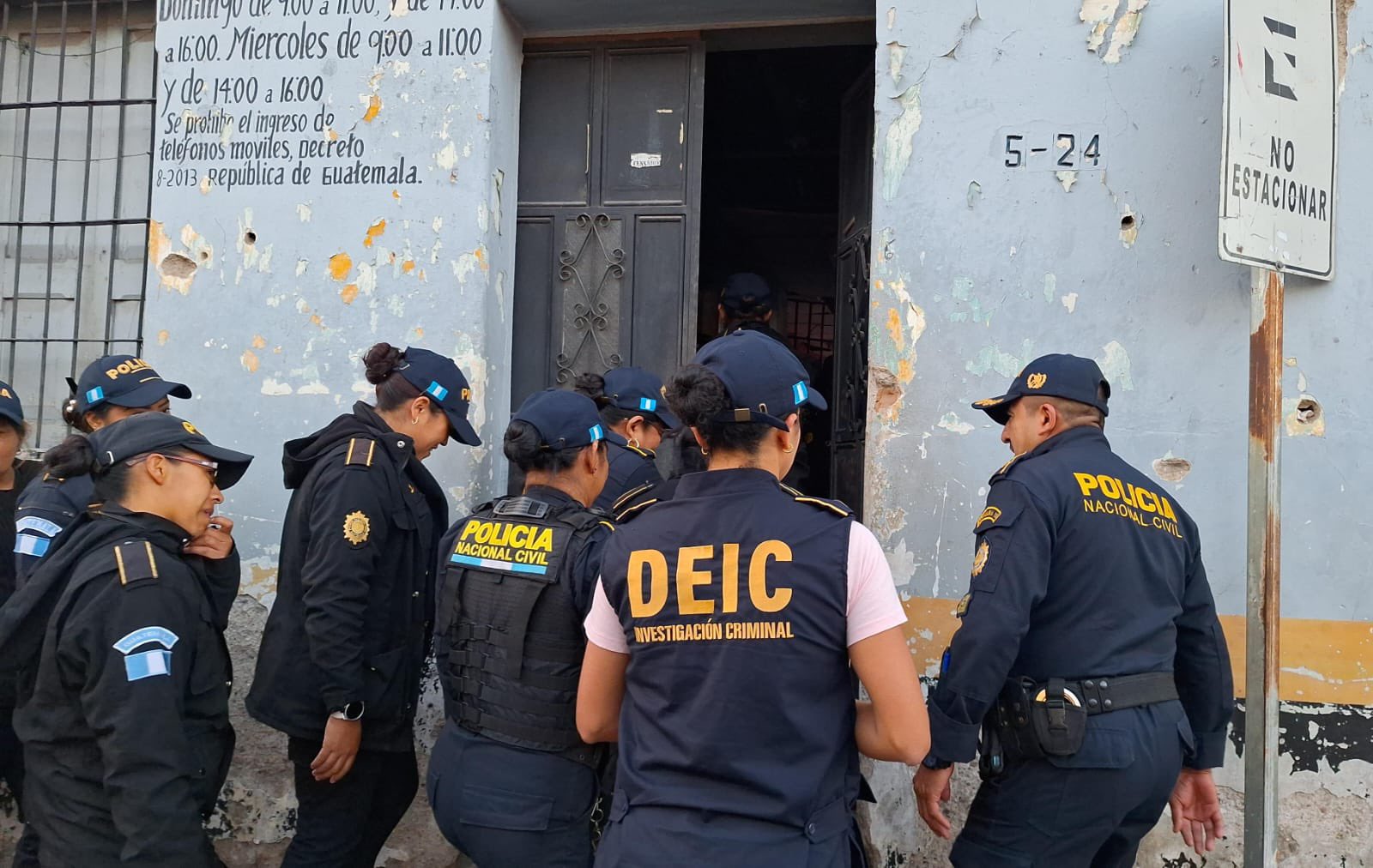 Capturan a nueve guardias penitenciarios señalados de cometer varios delitos