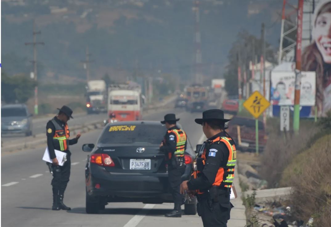 Departamento de Tránsito emite advertencia por uso indebido de placas de circulación