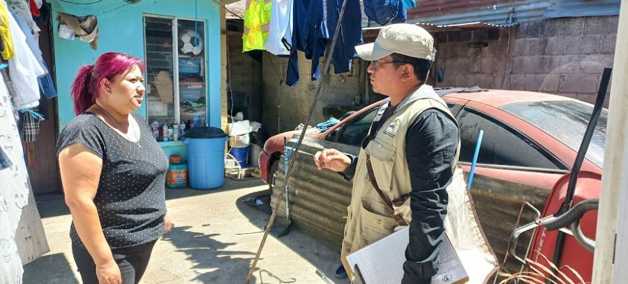 Acercan servicios de vacunación e información para prevenir el dengue en Petén