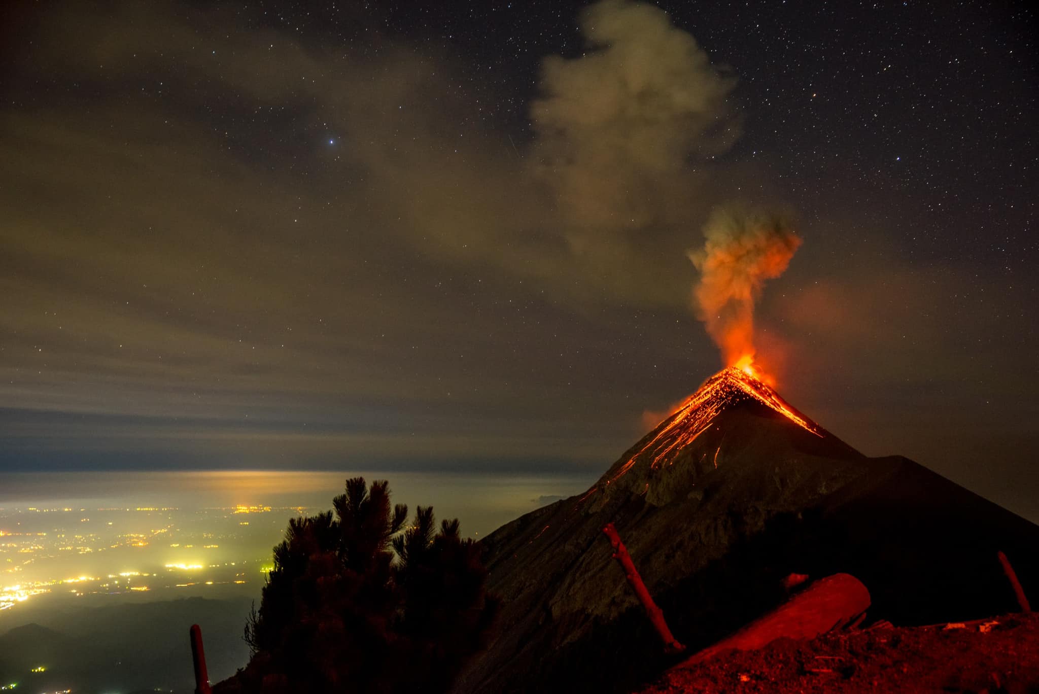 Insivumeh alerta sobre actividad en varios volcanes del país