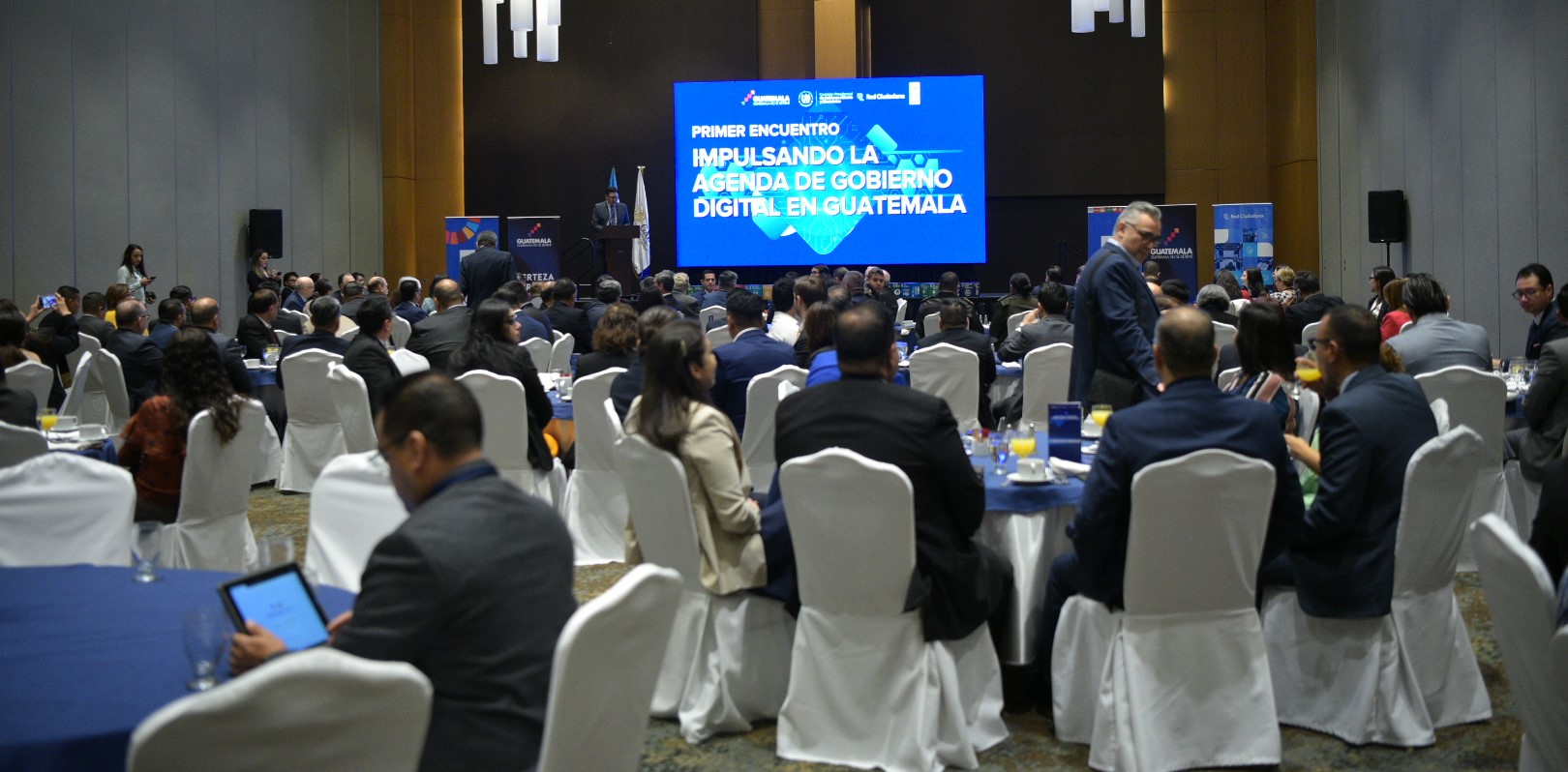 Participan en encuentro que busca impulsar la agenda de gobierno digital