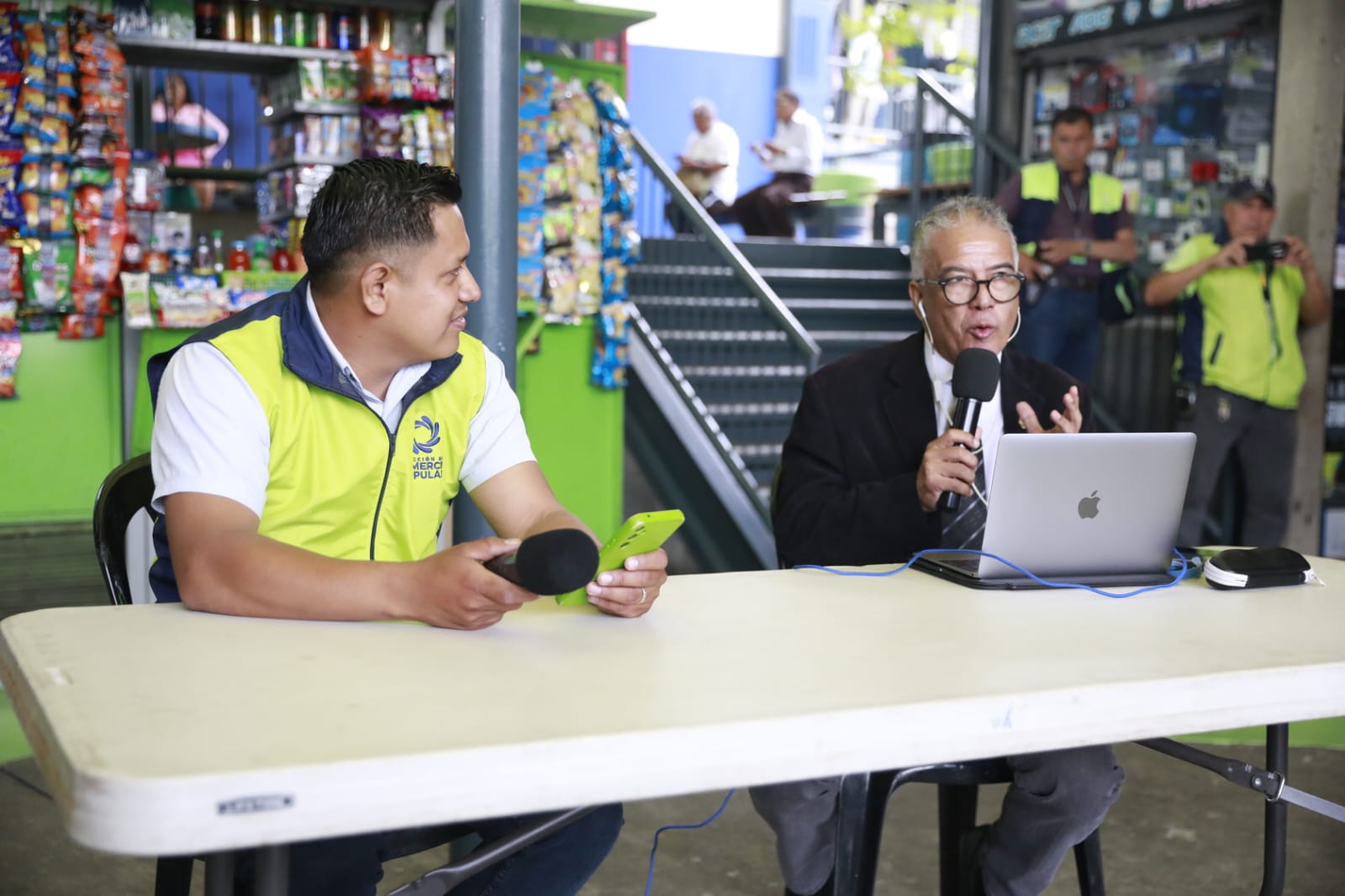 Radio TGW transmitió en vivo desde El Amate. /Foto: Diario de Centroamérica