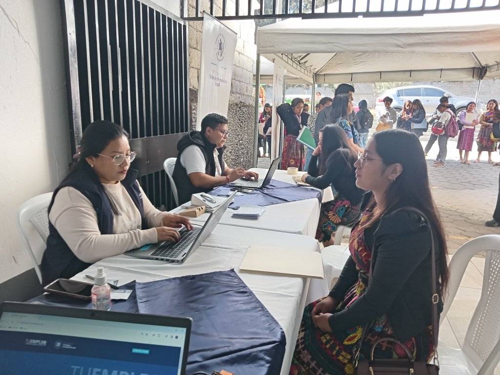 Más de 600 oportunidades de empleo durante Feria de Empleo Nacional en Quetzaltenango