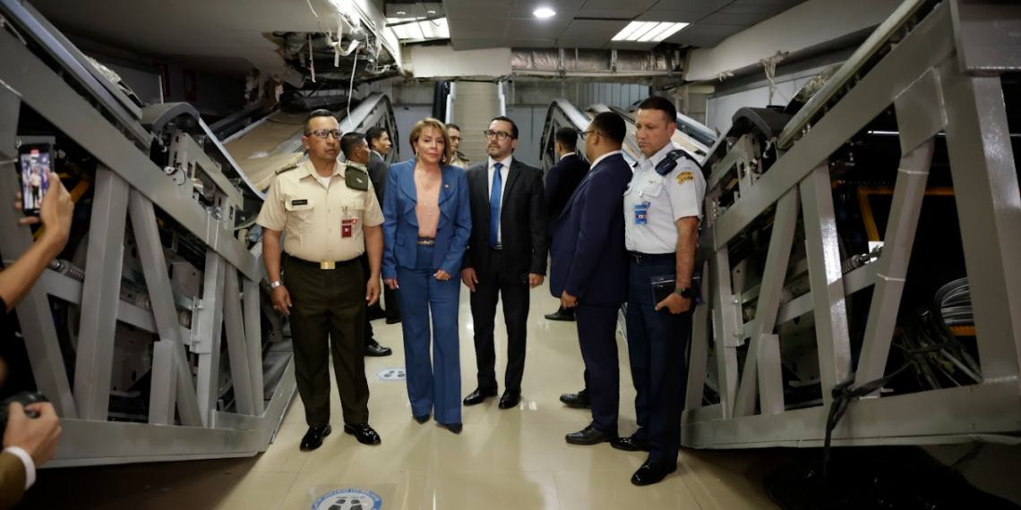 CIV presenta denuncia por contrato de gradas eléctricas del aeropuerto La Aurora