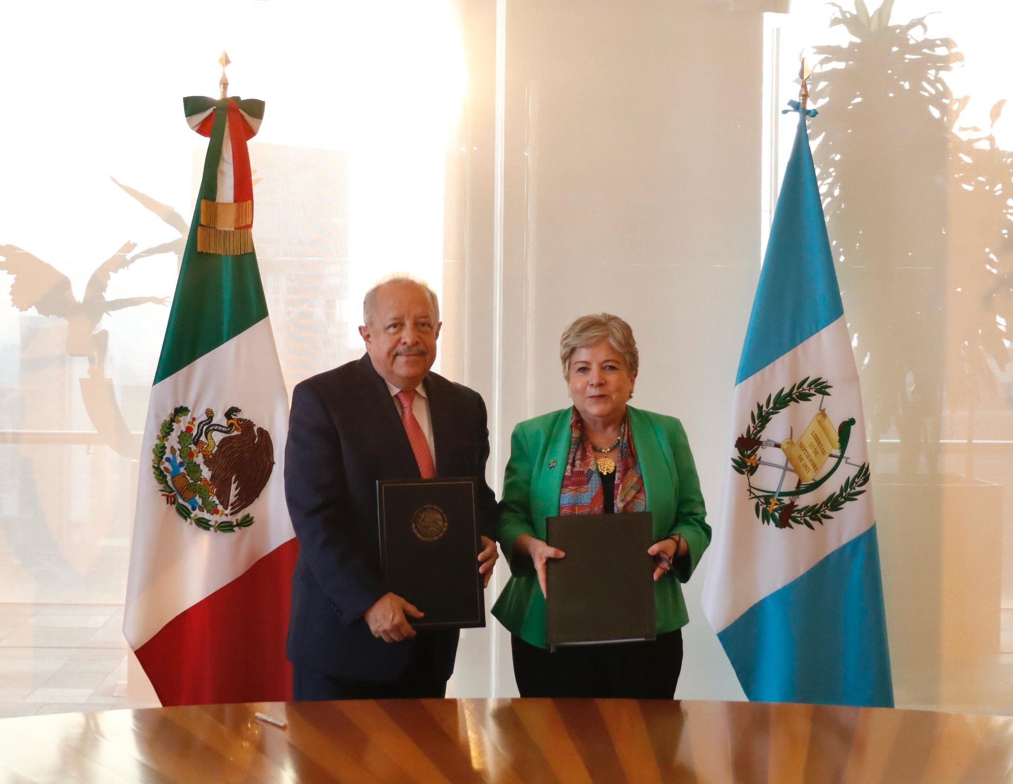 Cancilleres de Guatemala y México se reúnen para tratar temas de interés bilateral