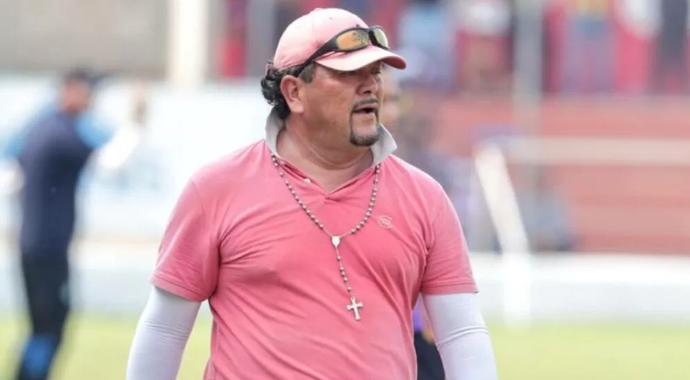 Julio César Laínez deja de ser técnico de Zacapa luego de golpear a un jugador