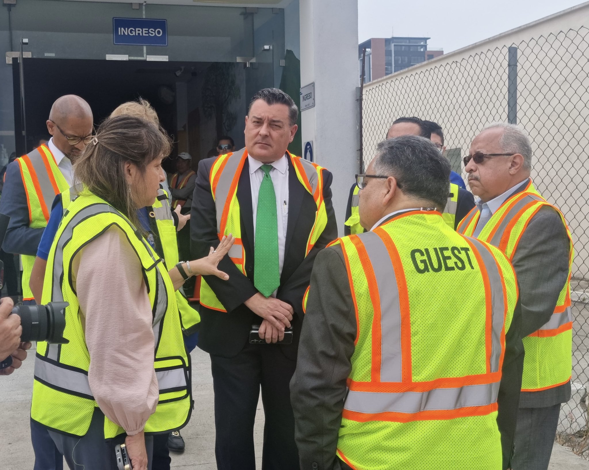 Canciller supervisa atención en Centro de Recepción de Retornados vía Aérea