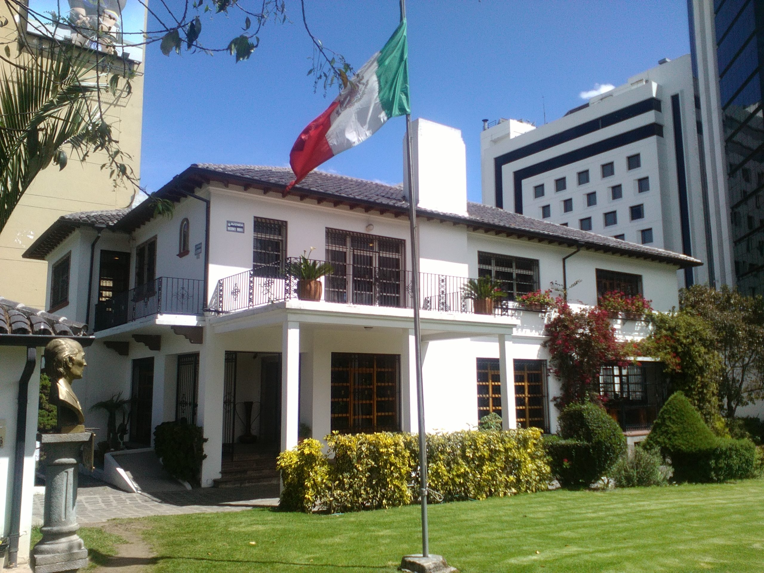 México presentará este jueves su denuncia contra Ecuador en la Corte Internacional