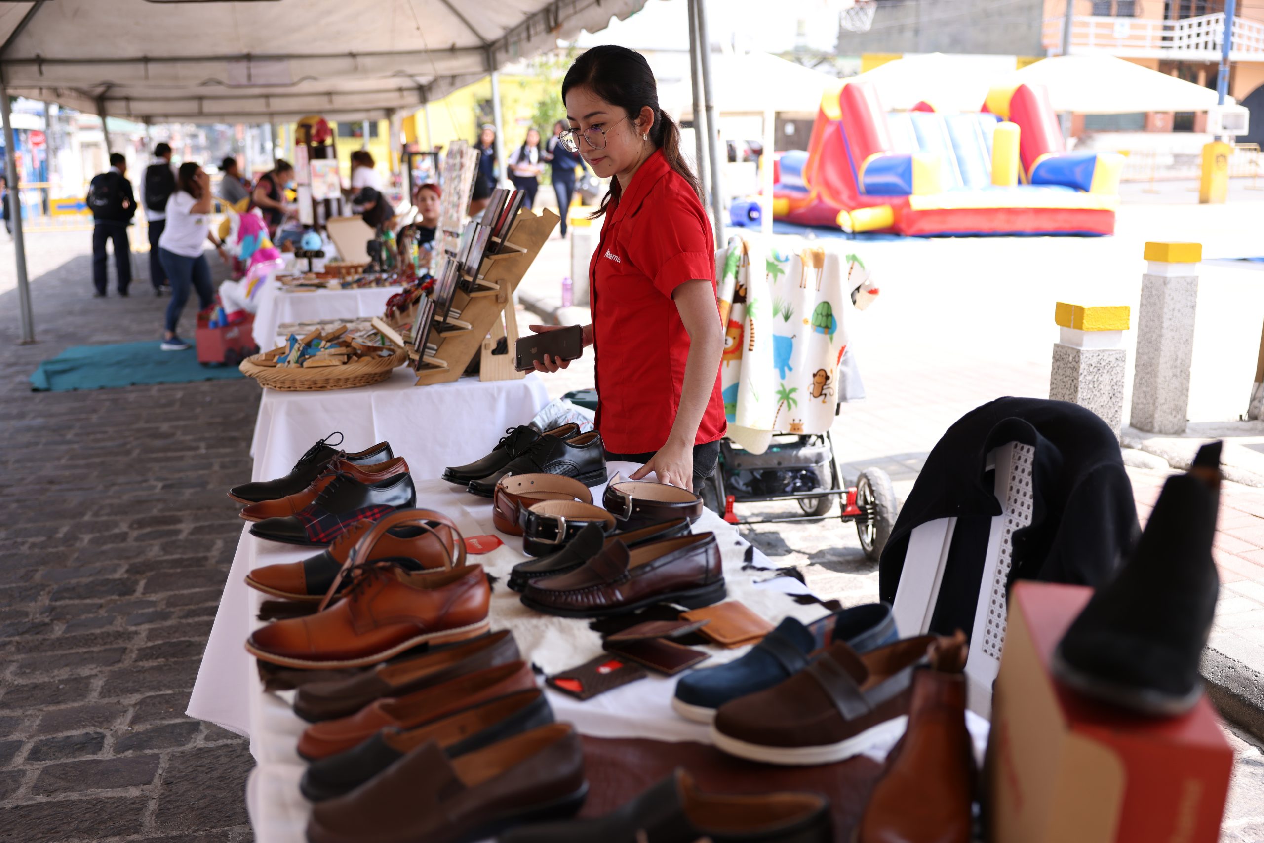 Mi Pueblo, MI Producto es un evento que expone productos de emprendedores guatemaltecos. /Foto: DCA