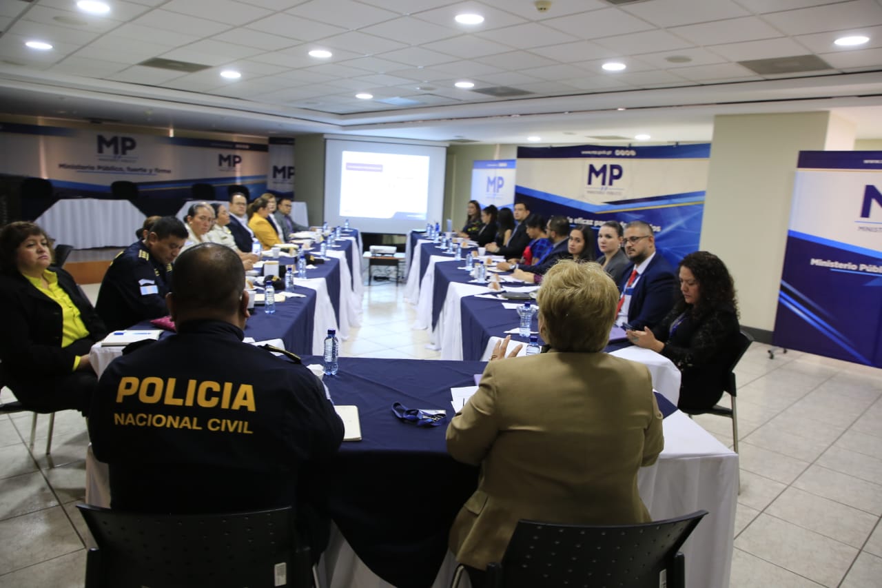 Reunión establece colaboración entre el MP y la PNC en la atención a mujeres víctimas de violencia. / Foto: MP