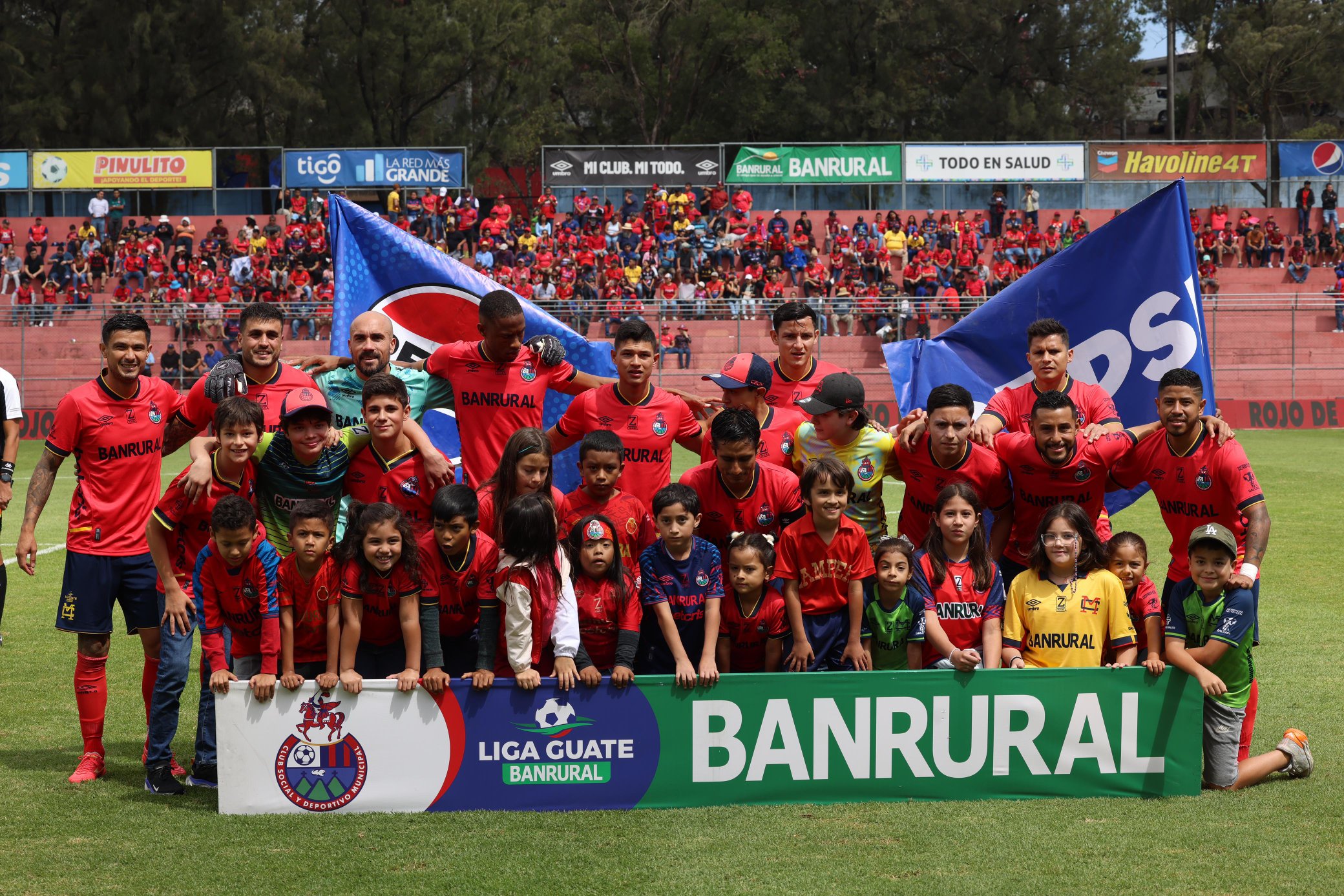 Municipal sufre pero derrota a Xinabajul