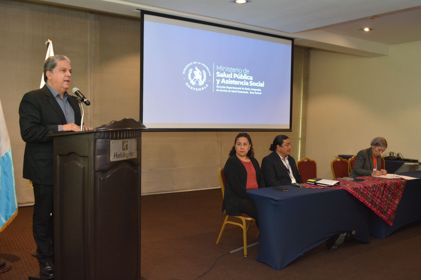 Salud reitera medidas de prevención ante incendio en vertedero
