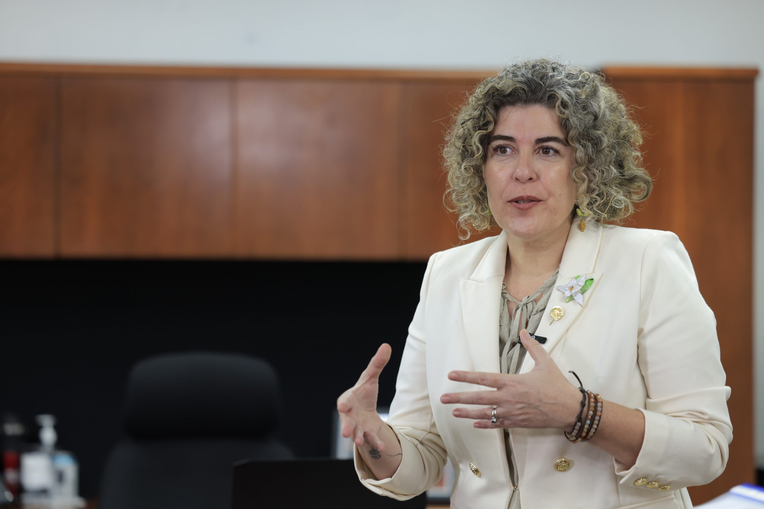 100 días de gestión: Reorganizan viceministerios de Economía