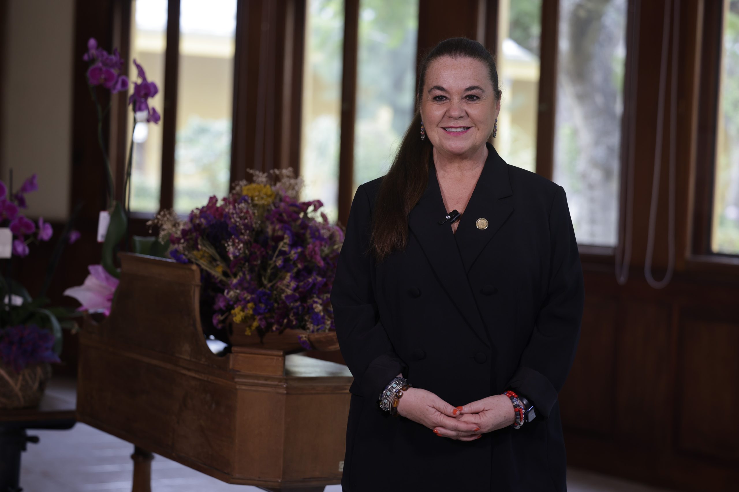 Anabella Giracca, ministra de Educación explica cómo ha logrado sacar adelante al Mineduc. / Foto: AGN.