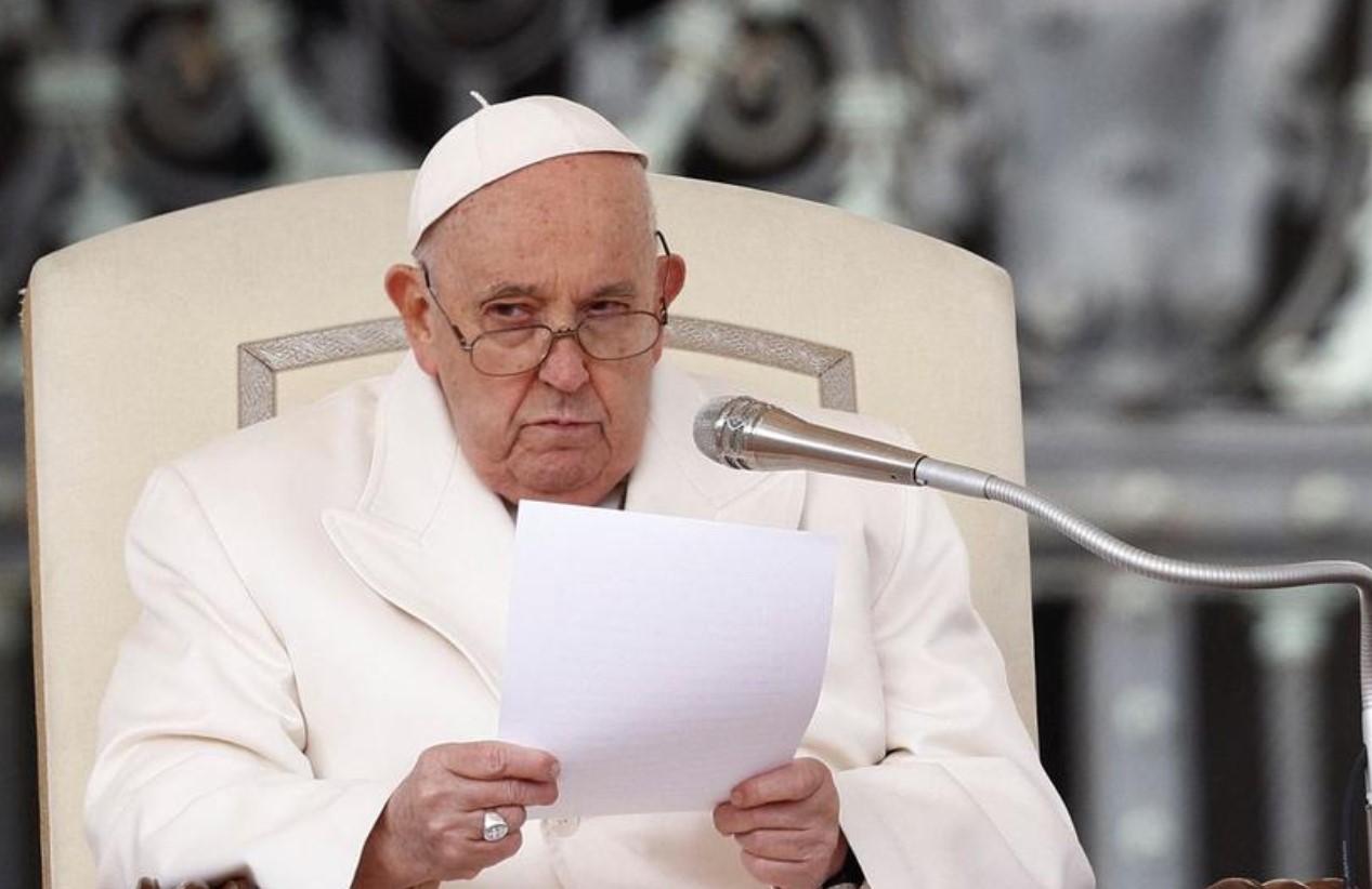 El Papa Francisco llama a no ceder a la lógica de la guerra.