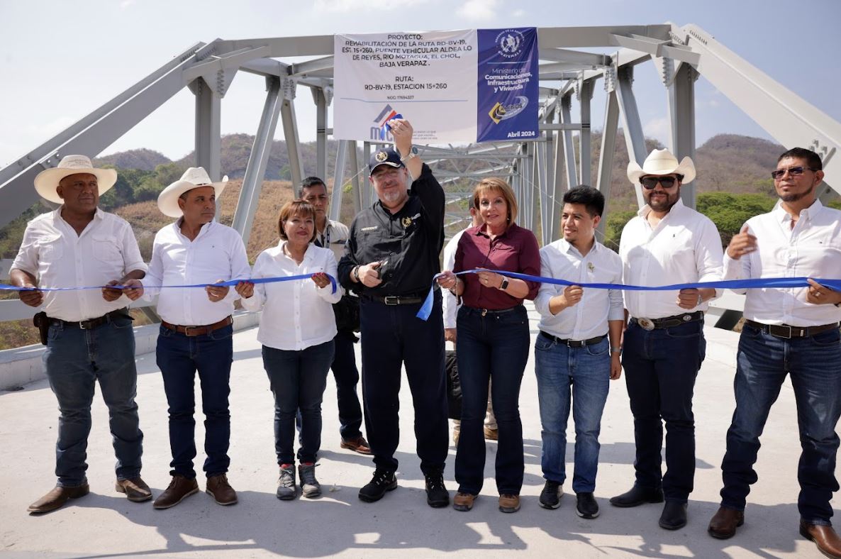 Nuevo puente vehicular beneficiará a más de 182 mil habitantes de Baja Verapaz