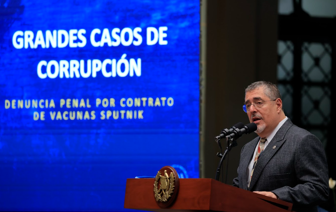 Presidente Arévalo: “Bajo el asedio de la enfermedad, los corruptos vieron la posibilidad de beneficiarse”