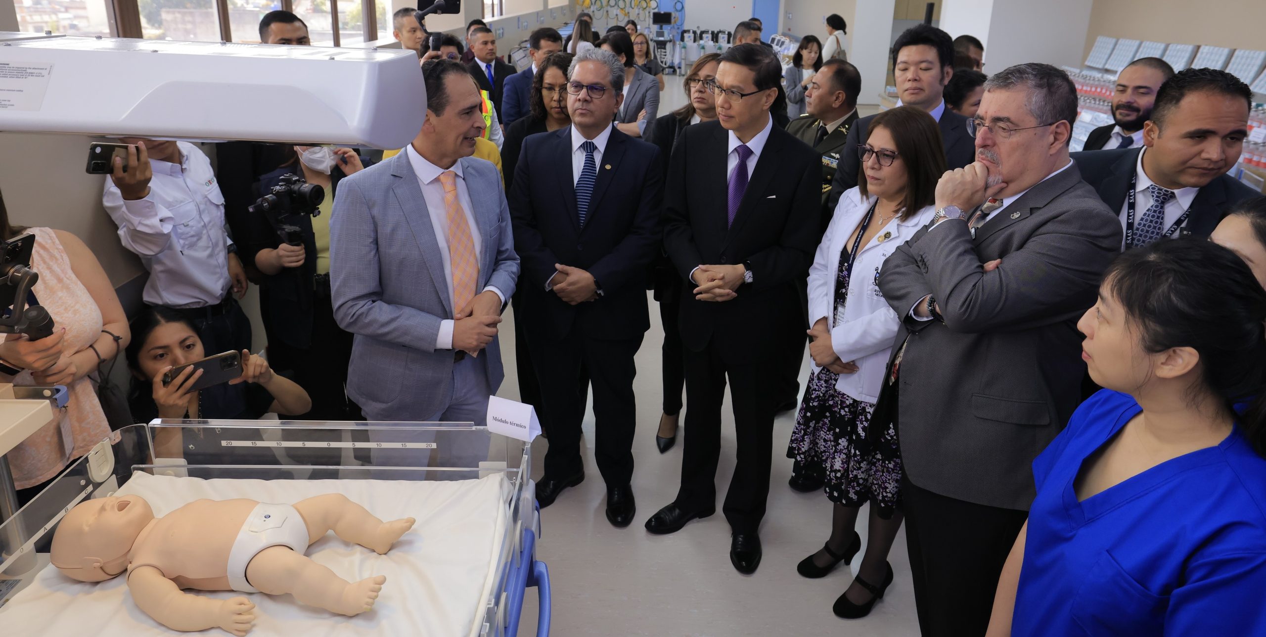 Presidente Bernardo Arévalo agradece por obra al pueblo de China (Taiwán)