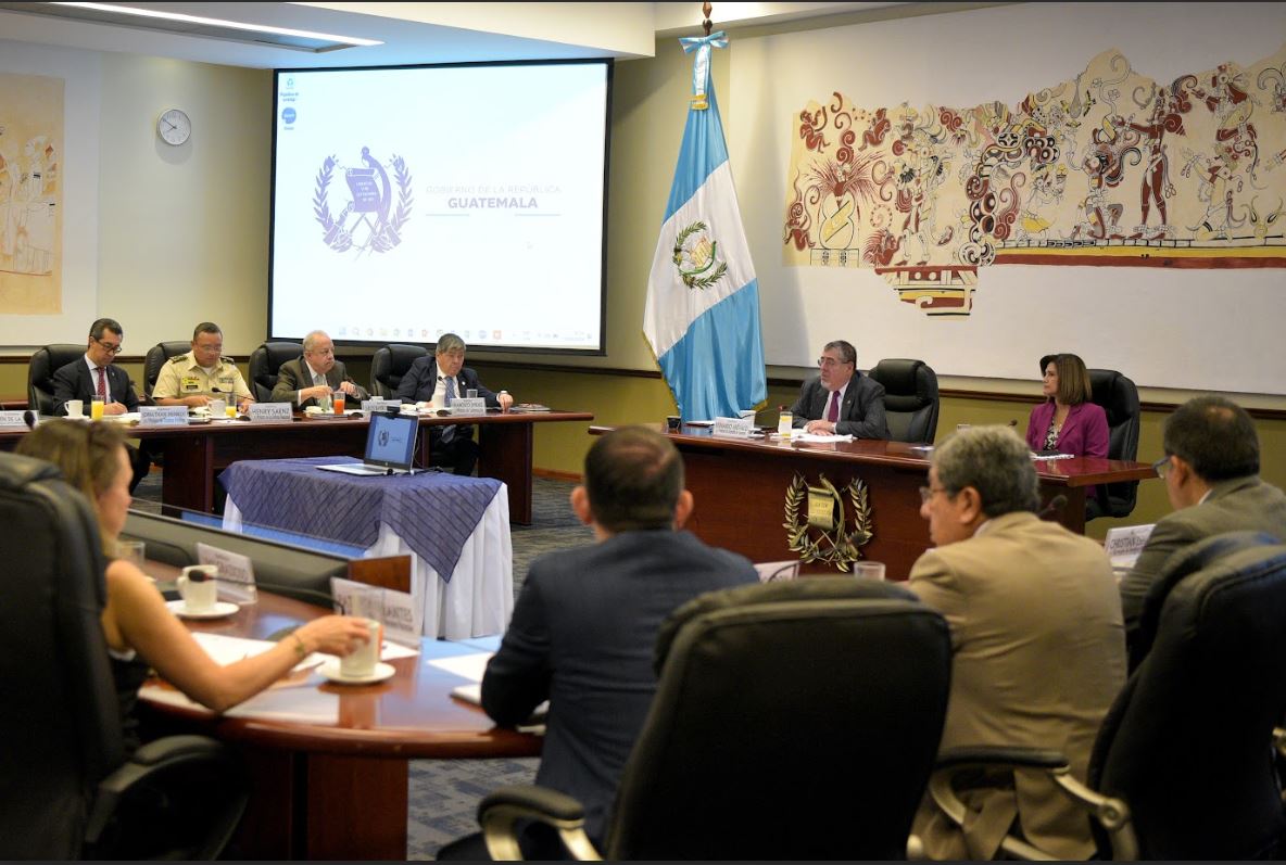 Gabinete de Gobierno aborda proyectos para el fomento del desarrollo integral del país