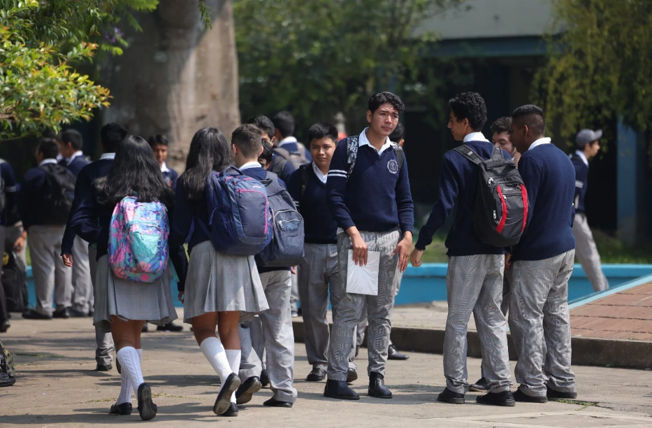 Sigue la suspensión de clases por el incendio en el vertedero de AMSA. / Foto: DCA.