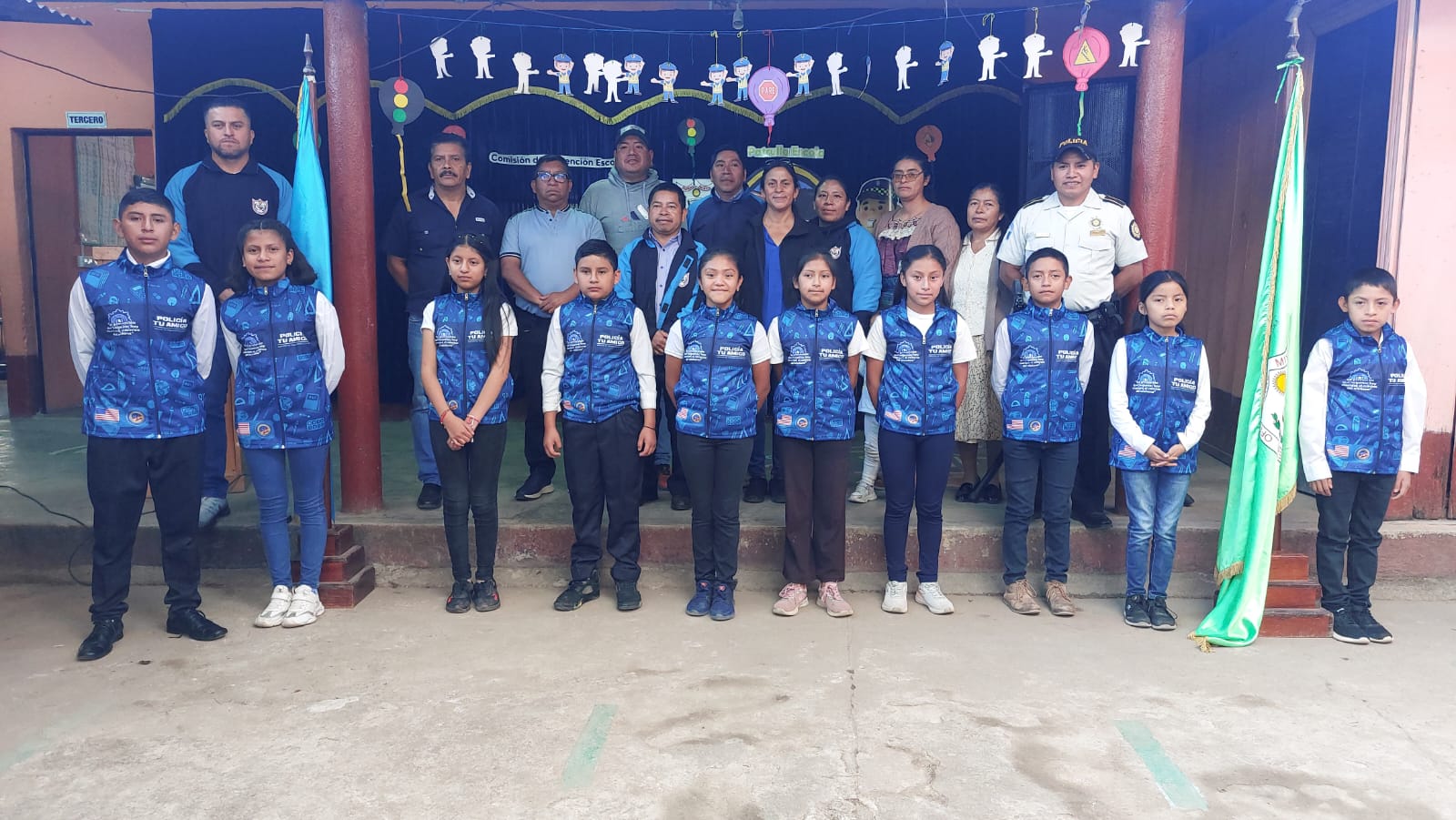 Primera promoción de patrulla escolar y comisión de prevención en Sololá