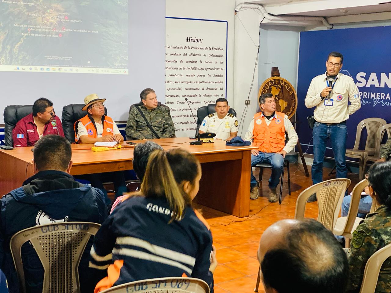 Coordinan acciones para el combate de segundo incendio forestal en el volcán Tajumulco
